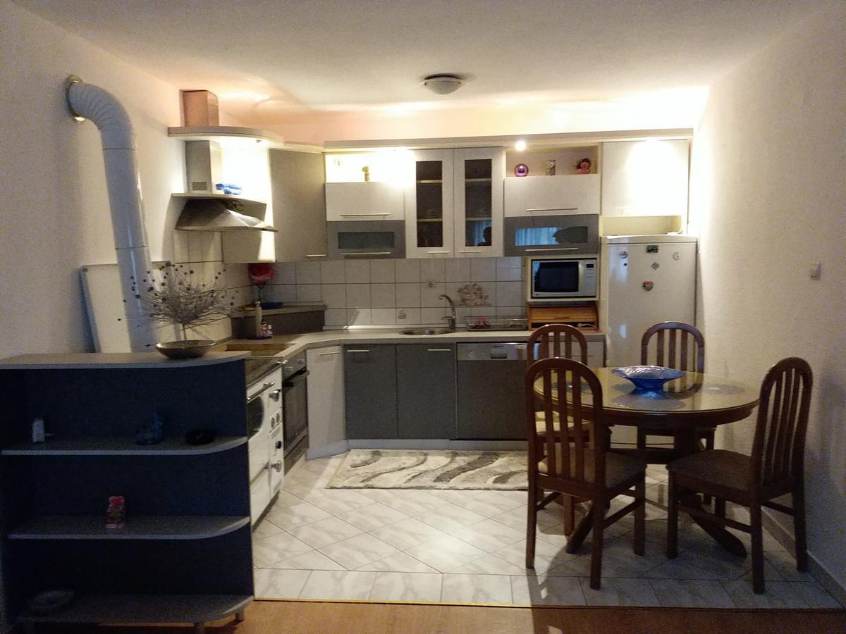 Kuca Za Odmor Sarcevic Apartment Prozor ภายนอก รูปภาพ