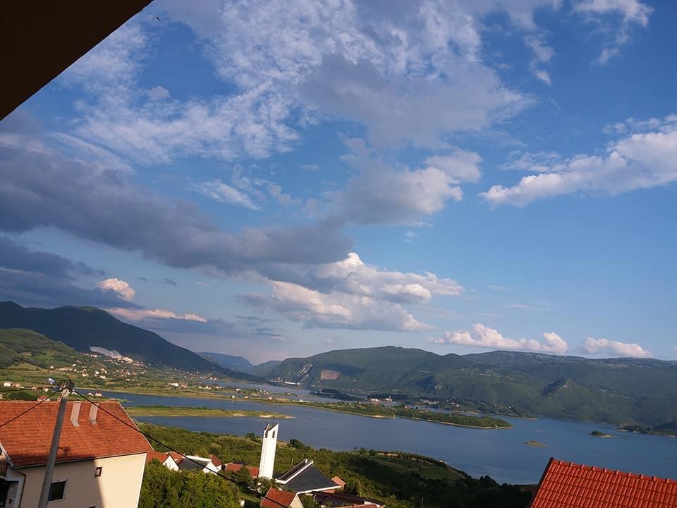 Kuca Za Odmor Sarcevic Apartment Prozor ภายนอก รูปภาพ